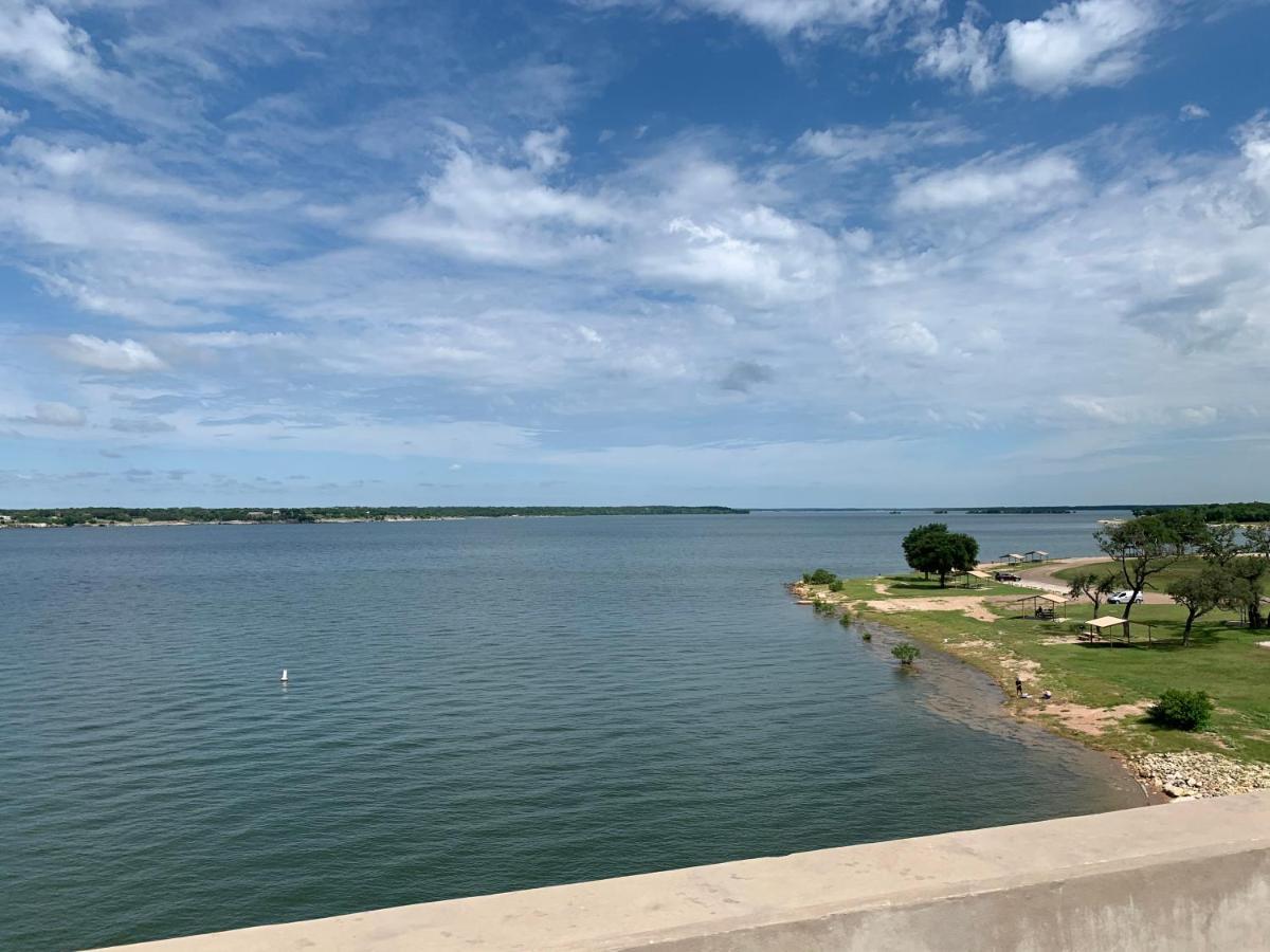 Lake Whitney Log Cabin Lakewood Harbor Ngoại thất bức ảnh